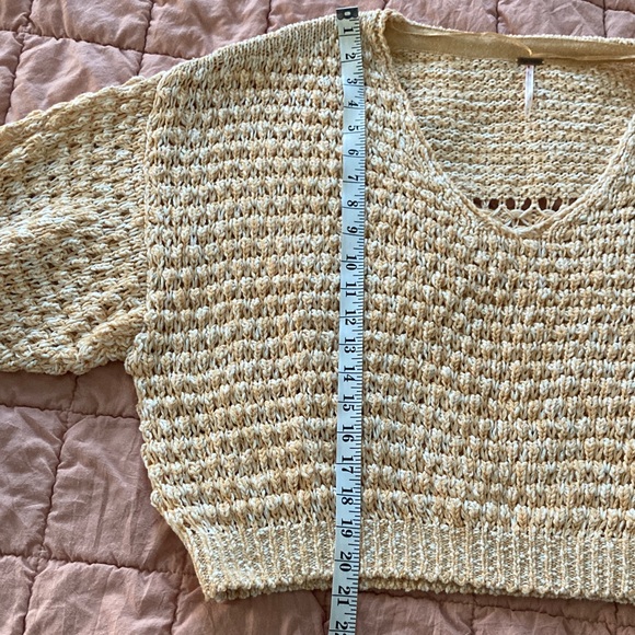 Free People Coconut V-neck Sweater size M - Picture 5 of 8